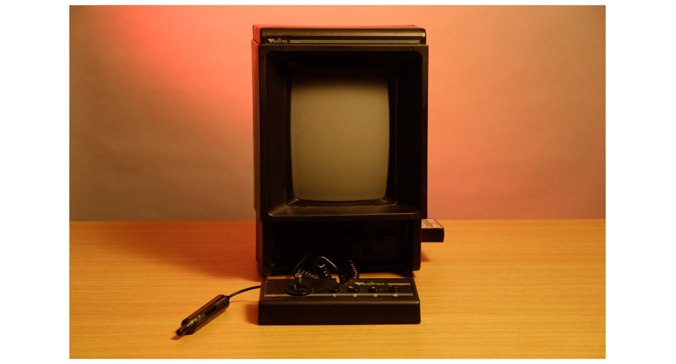 MAL Vectrex Gaming Console (1982-1984)